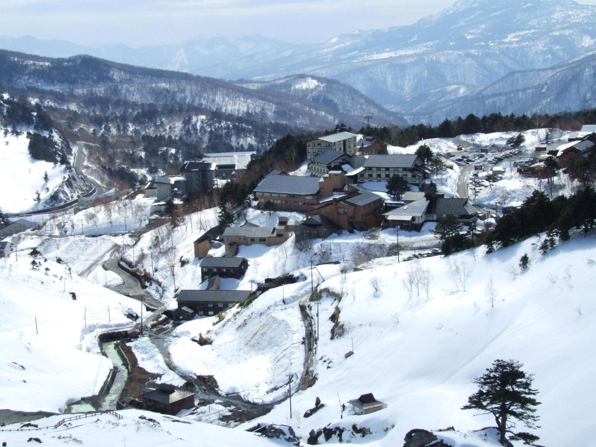 Manza Onsen Nisshinkan Tsumagoi Buitenkant foto